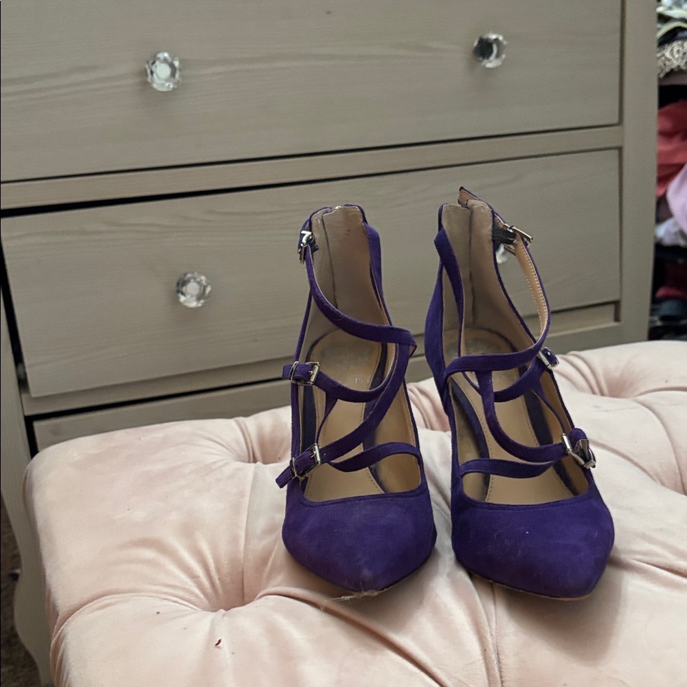 Vince Camuto Purple Strappy Heels Size 7 1/2